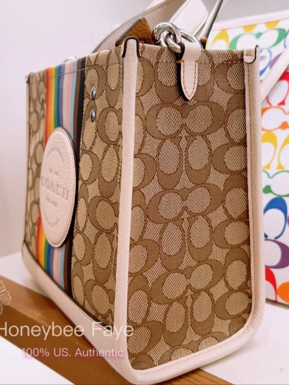 NWT Coach Dempsey Tote 22 In Signature Jacquard With Rainbow CJ576